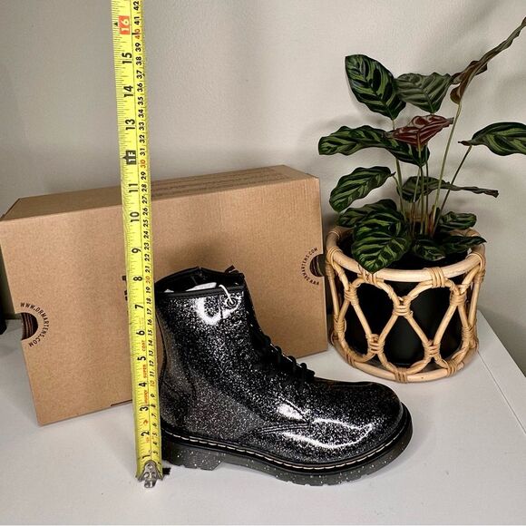 NEW Dr. Martens 1460 Y Cosmic Glitter Black Combat Boots Juniors 6, Women’s US 6 - Picture 11 of 13